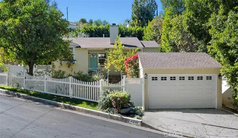 4211 Noble Avenue, Sherman Oaks, CA 91403 - MLS#: SR25039106