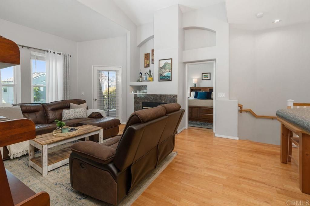 listing image 130727420444247232978