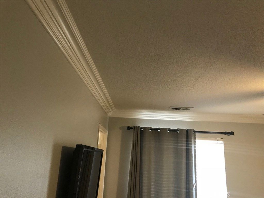 listing image 130723779290592320520