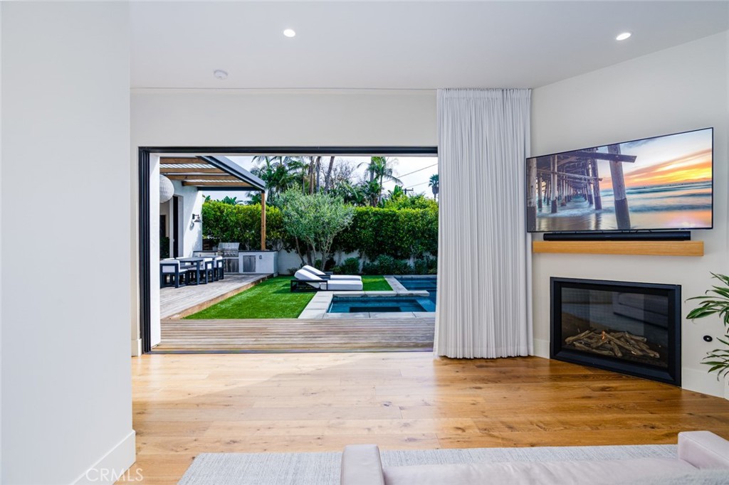 Newport Heights (NEWH) - Residential