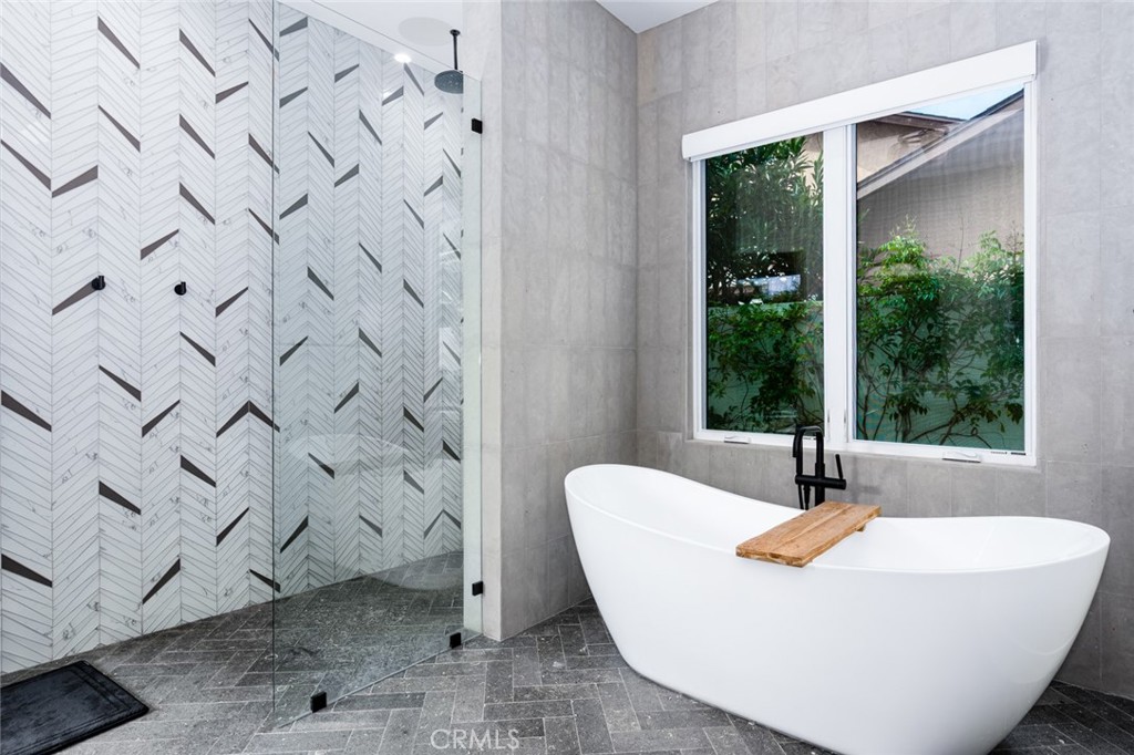 Newport Heights (NEWH) - Residential