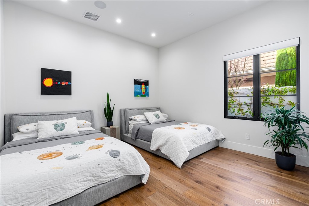 Newport Heights (NEWH) - Residential