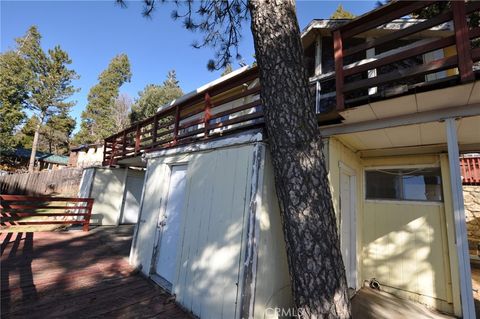 A home in Cedarpines Park