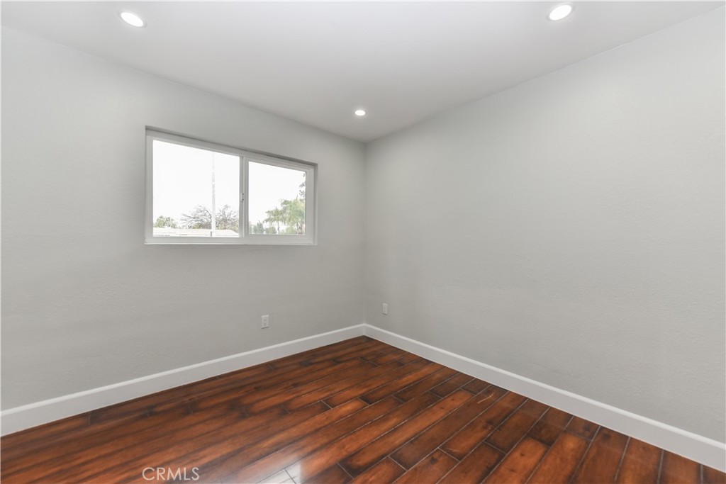 Photo 18 of 24 of 1414 Escalada Avenue house