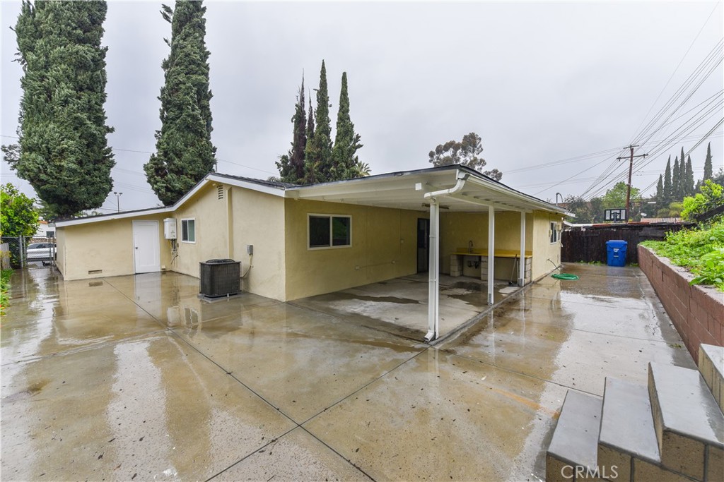 Photo 23 of 24 of 1414 Escalada Avenue house