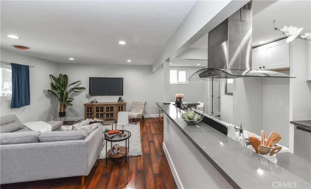 Photo 5 of 24 of 1414 Escalada Avenue house