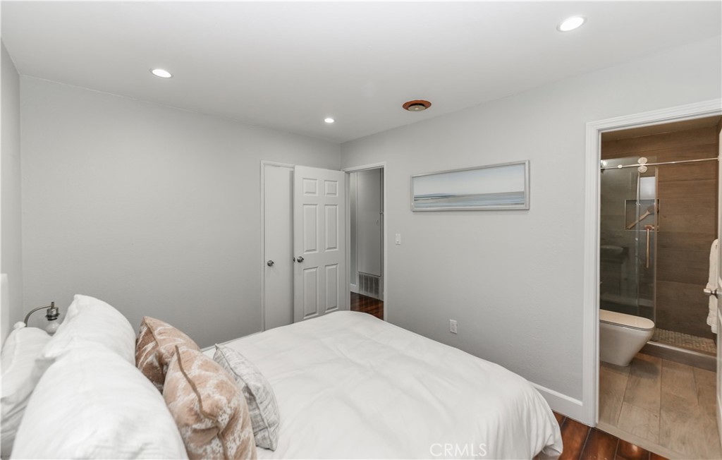 Photo 15 of 24 of 1414 Escalada Avenue house