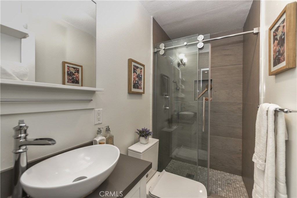 Photo 19 of 24 of 1414 Escalada Avenue house