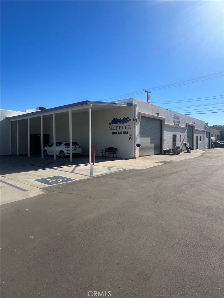 Properties 2 1022 1028 W Burbank Boulevard