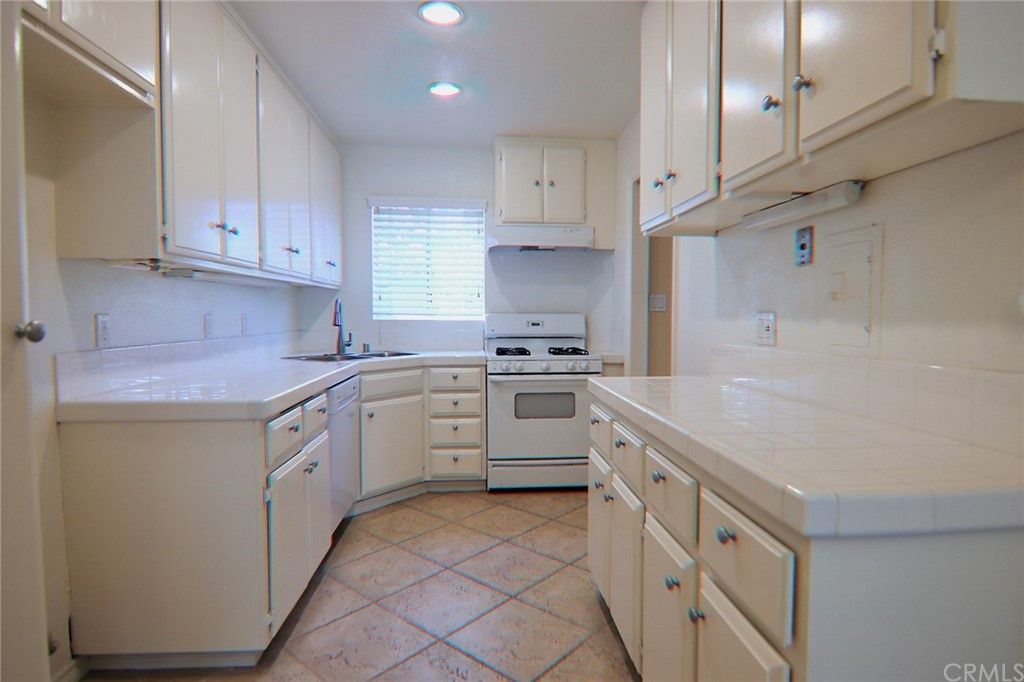 listing image 130724862400679538825