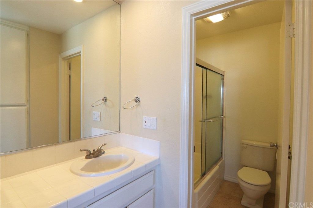 listing image 130727421706739396716