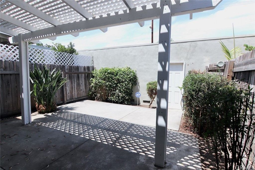 listing image 130723314705849353226