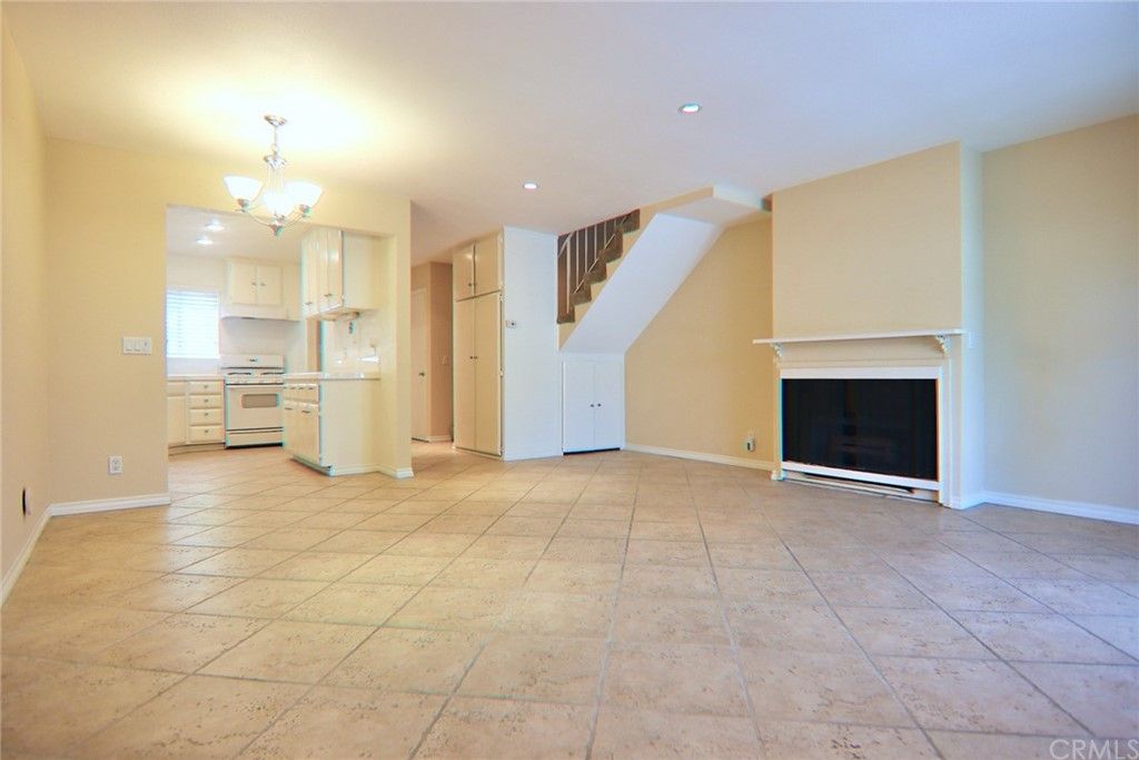 listing image 130725815262559226301