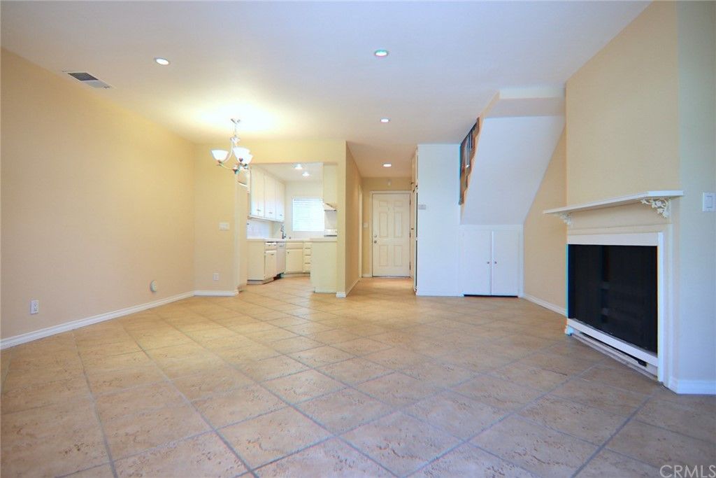 listing image 130726505571574374682