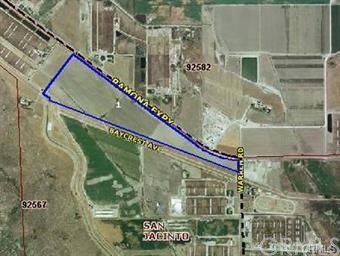 Great Opportunity, 86.9 Acres of land on Ramona Expressway west of the corner of Ramona Expressway and Warrer Rd. A mile of frontage on Ramona Expressway, soon to be Mid County Parkway a six lane Parkway leading into the San Jacinto Valley. This San Jacinto Property is part of the Gateway Project and can have many uses including residential, industrial or many other designations even mixed use. The property has a well (no sure of pump function) and is fenced on the Ramona Expressway side. Check with San Jacinto City Planning Department for use options. A beautiful flat, clean and flood free Large piece of Land. Access from Warren Rd or off Ramona Expressway. Many uses.