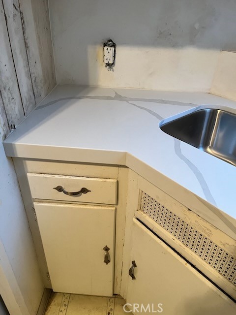 Photo 5 of 10 of 3042 Chestnut Avenue house