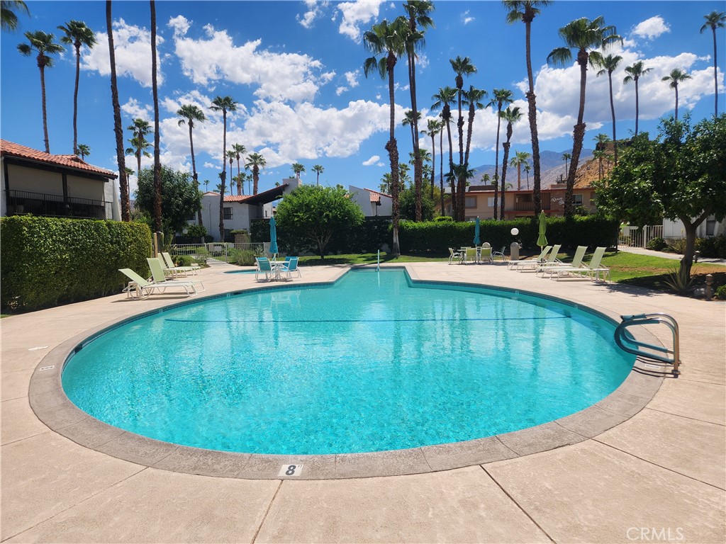 View Palm Springs, CA 92264 condo