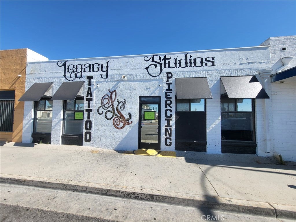 408 W Lancaster Boulevard