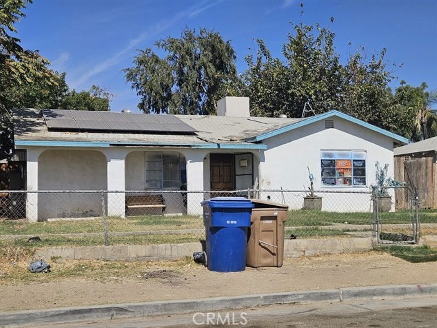 Single-Family home offering a spacious 1,127 square feet of living space.  Ideally situated in neighborhood just minutes away from local businesses, schools, retail shops, and various Bakersfield amenities.  Don't miss out on the opportunity to own this home!