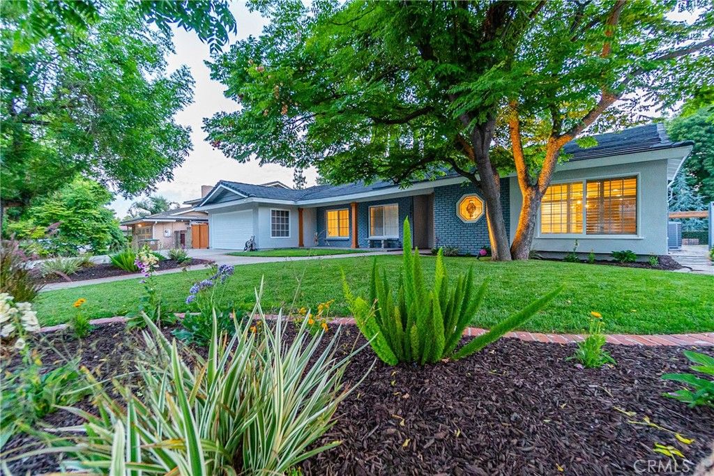 listing image 130720534383843382111