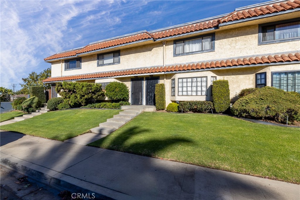 405 W Mountain View Avenue 11
