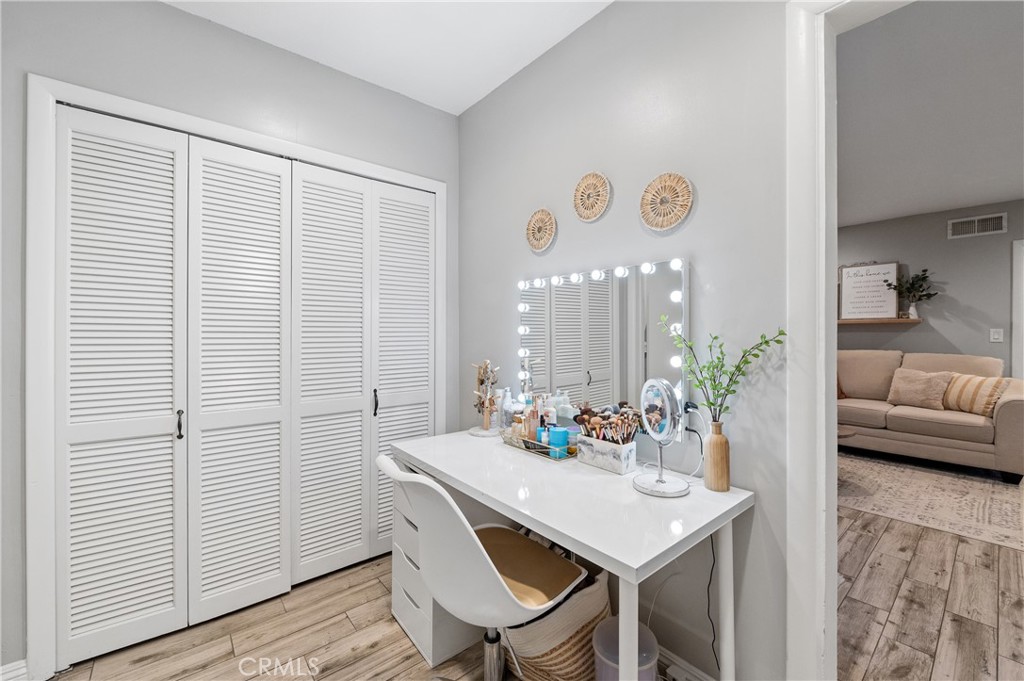 ,Meredith Manor - Residential