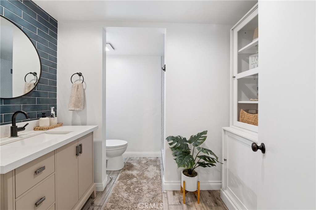 ,Meredith Manor - Residential