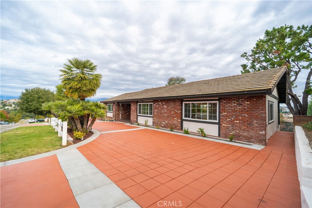 2580 Blaze Trail