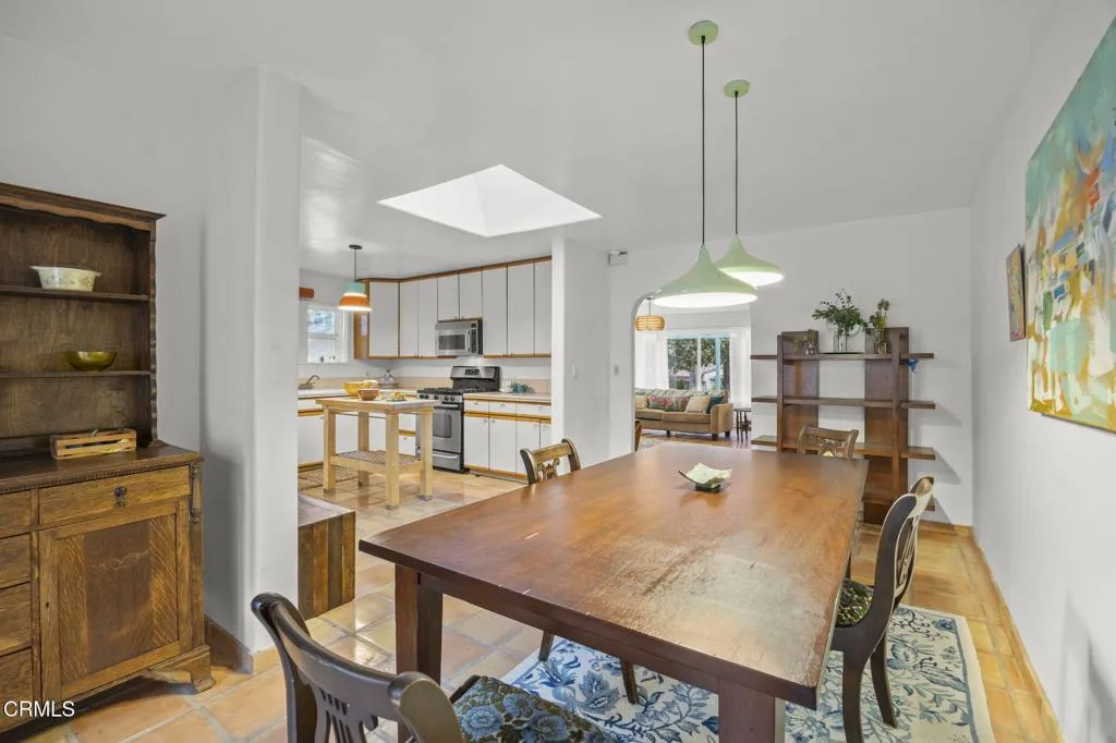 Ojai, California 93023, United States, 2 Bedrooms Bedrooms, ,2 BathroomsBathrooms,Residential,Active,98372