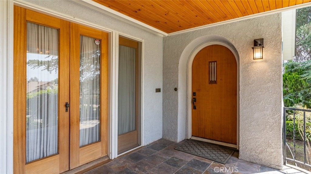 listing image 130724833054410589745