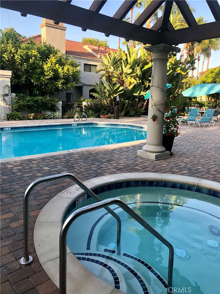 Harbour Pointe (HRPT) - Residential Lease