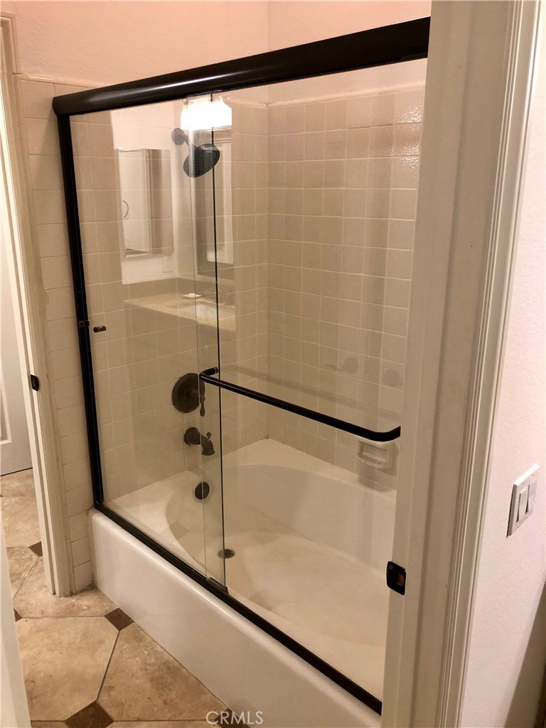 Harbour Pointe (HRPT) - Residential Lease