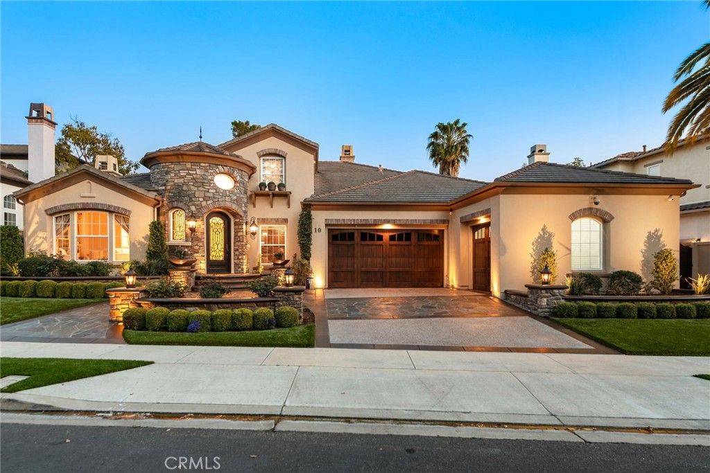 listing image 0