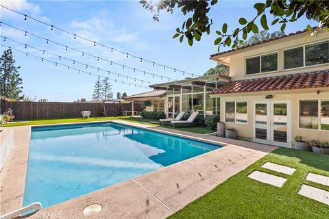 A home in North Tustin