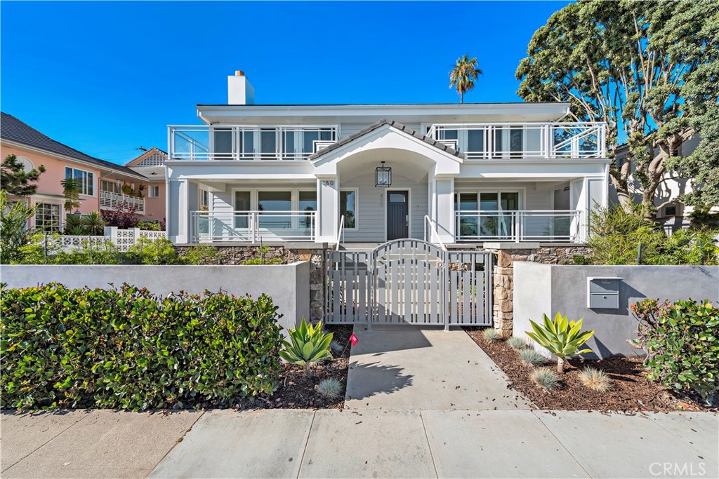 450 Cliff Drive