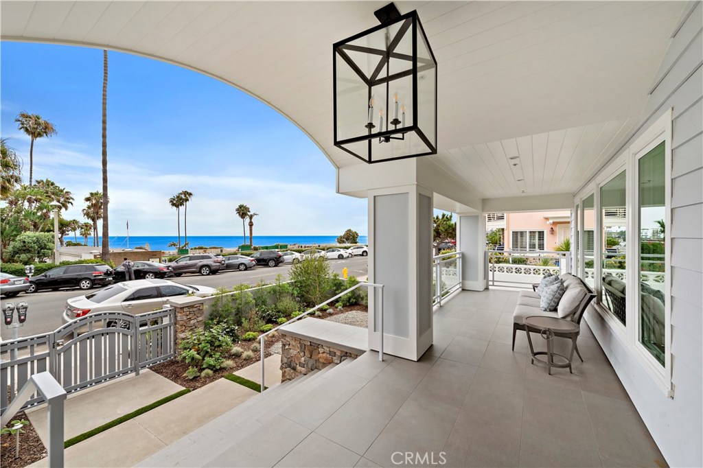 450 Cliff Drive