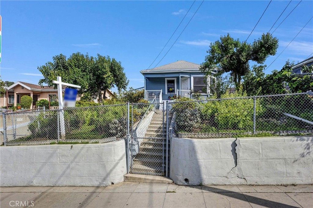 listing image 0
