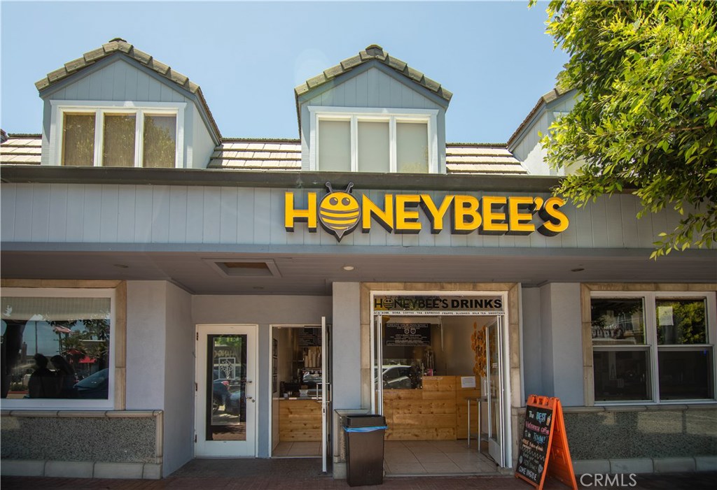 Profitable Acai Bowls, Coffee, and Specialty Drinks Shop steps away from Seal Beach Pier.
Welcome to one of the busiest streets and yet vibrant hub in Seal Beach, CA. Main Street, home to the Seal Beach’s pier which is the second longest wooden pier in the state of California. With foot traffic drawn from all over the south-land, this is a rare opportunity with a prime location that draws 1000s to the beach on a weekly basis. Surrounded by bars, restaurants, and shops, a 450 sq/ft commercial lease is waiting for you to start your specialty business. A new owner operator can move in and start business with all the necessary equipment and fixtures included in the sale.