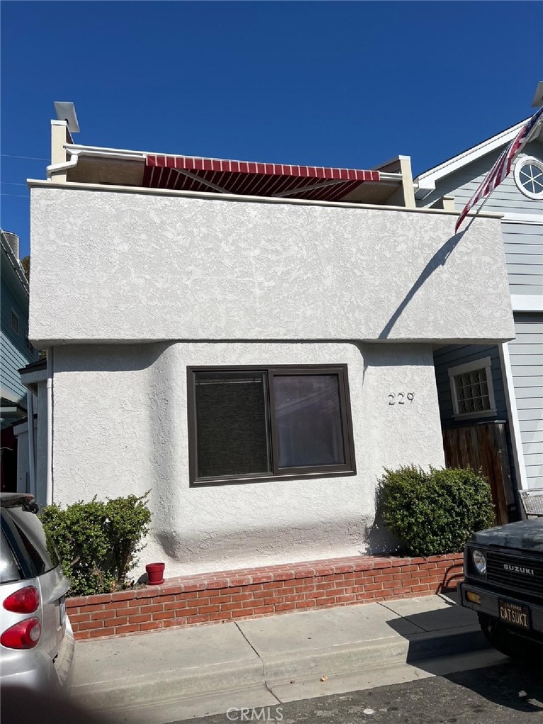 229 Descanso Avenue