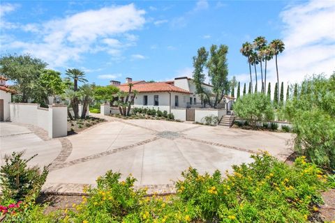 A home in North Tustin