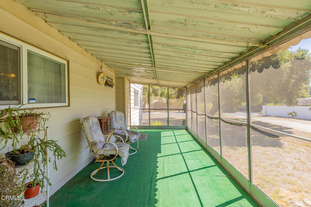 289 Riverside Road