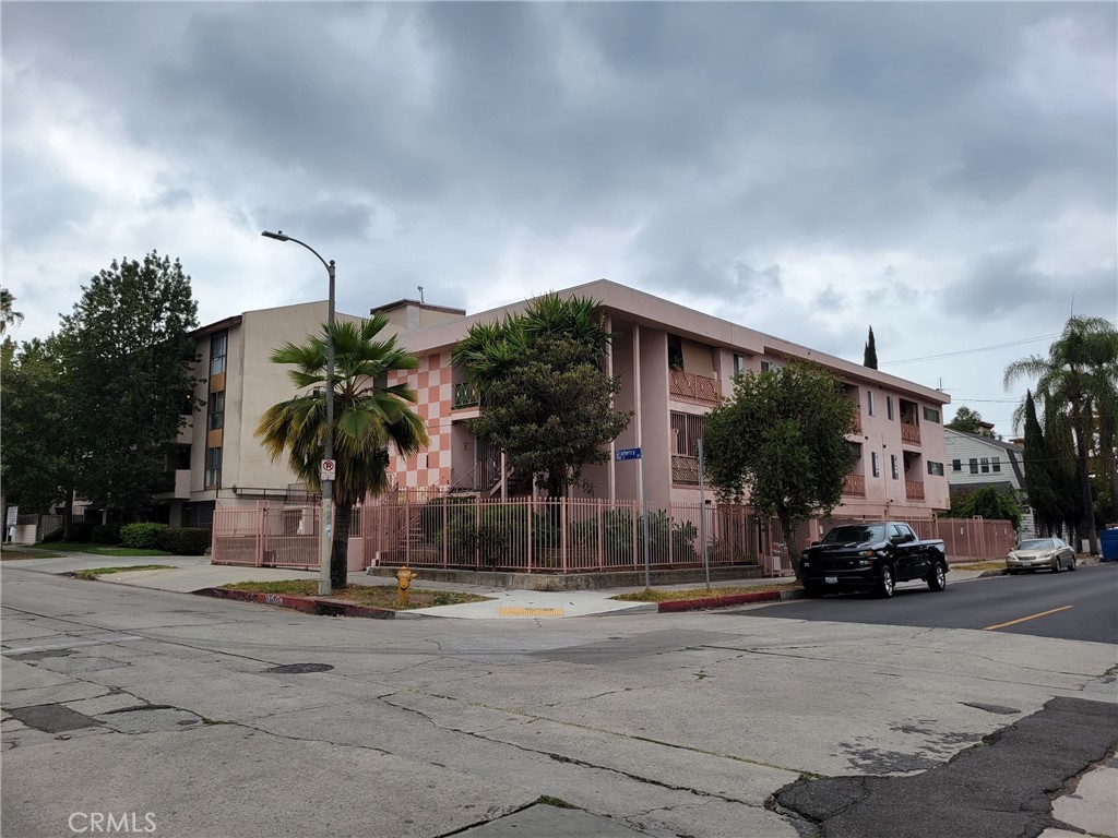 Properties 3 941 S Gramercy Place