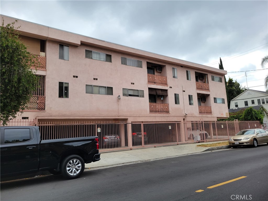 Properties 2 941 S Gramercy Place
