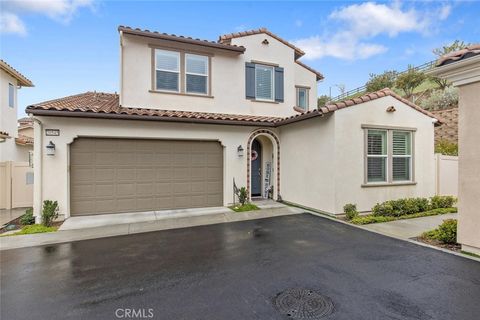 Photo of 20545 Martingale Place, Saugus, CA 91350 (MLS # SR25053488)