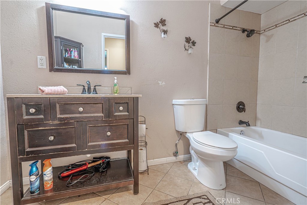 Photo 19 of 43 of 1734 Fitzgerald Road house