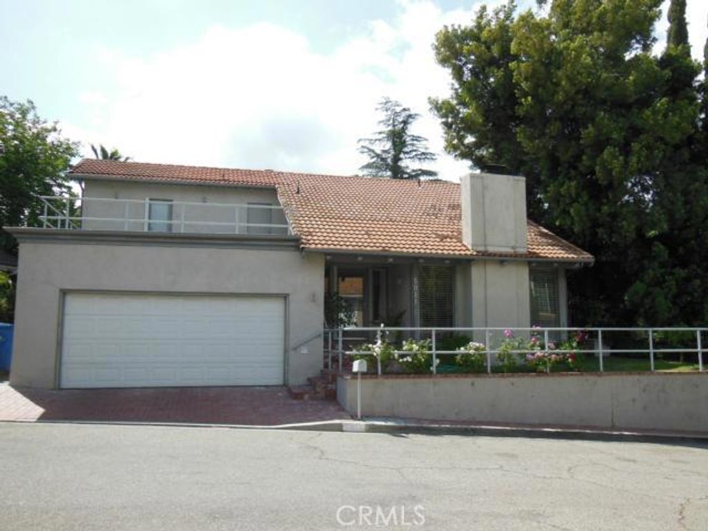 listing image 130724106782852927308