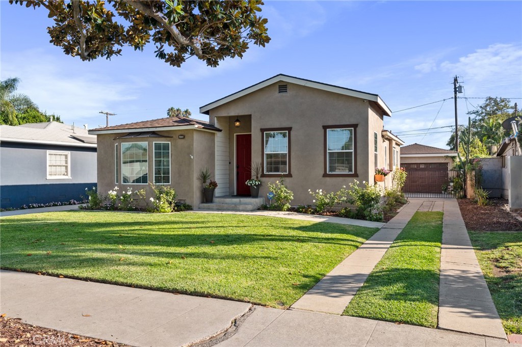 734 W 28th Street