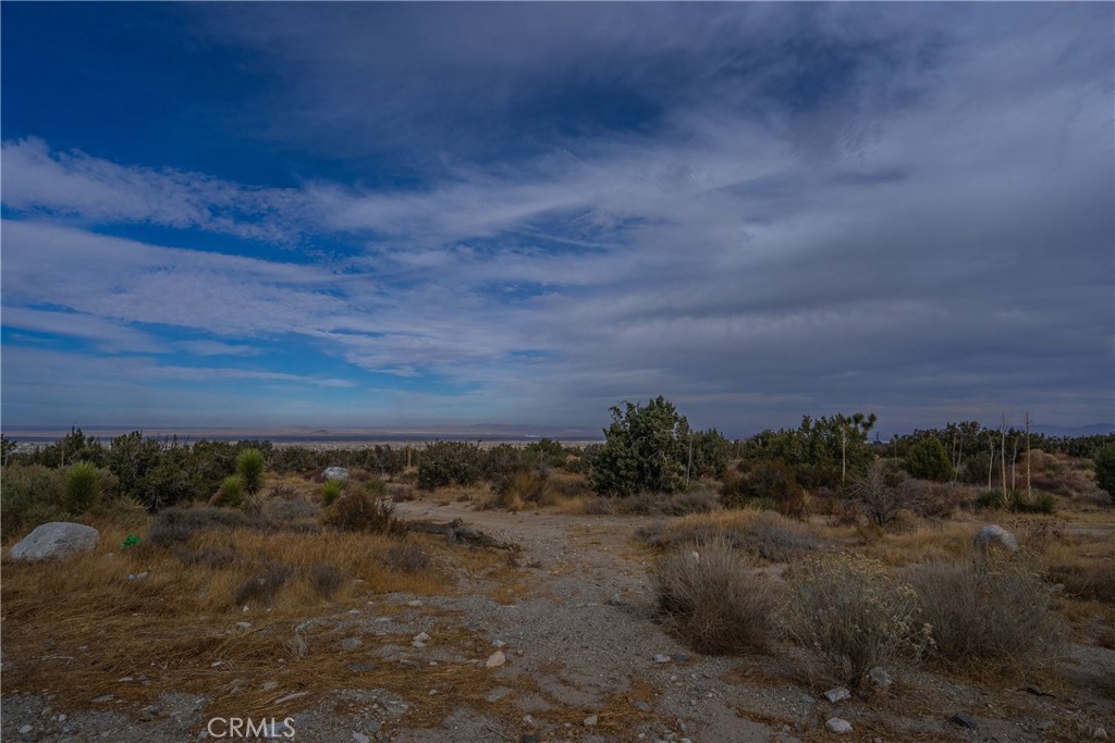 0 PINON HILLS