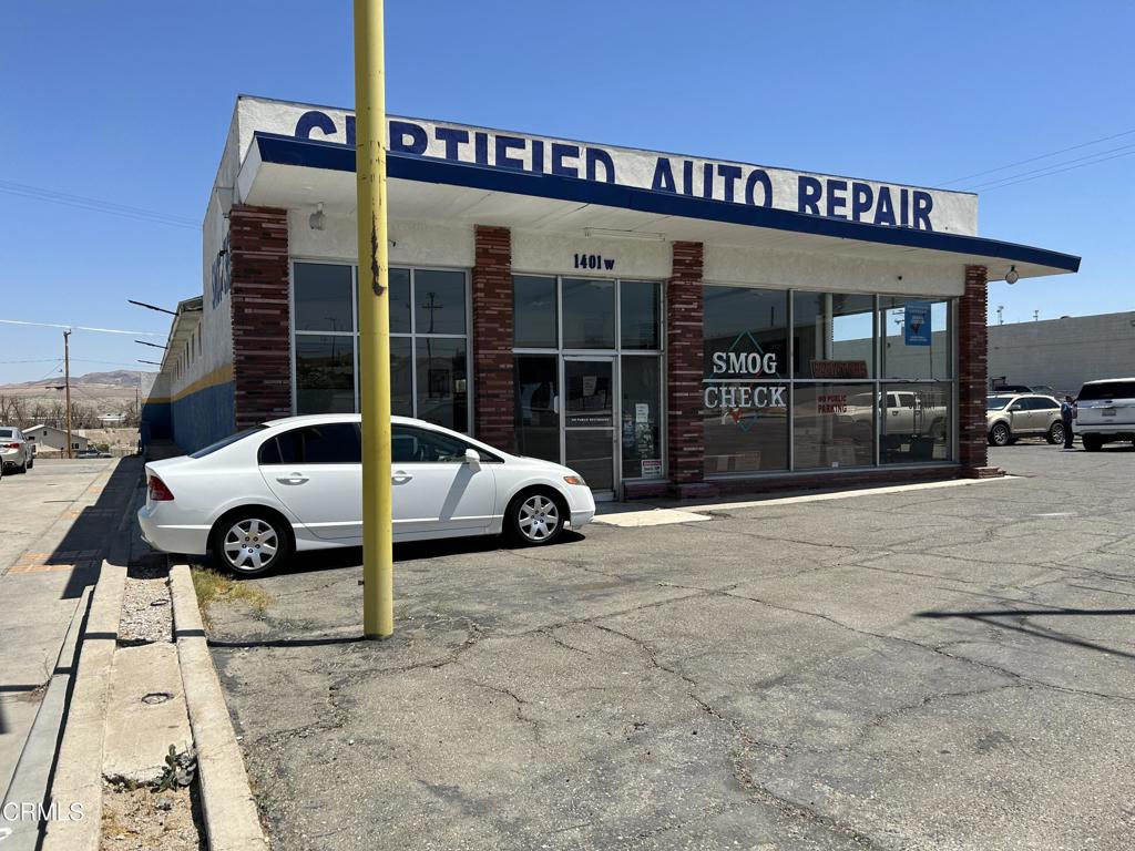 1401 W Main Street