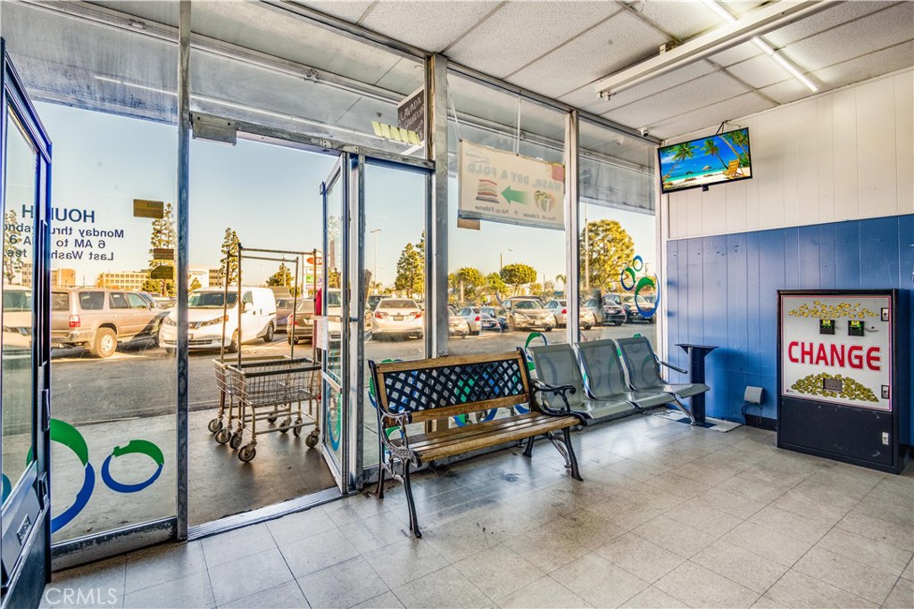 11915 Hawthorne Boulevard